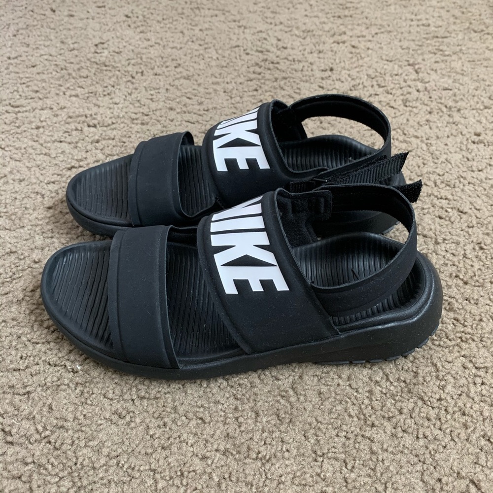 Nike tajun sandals